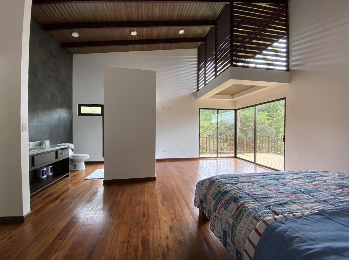Arte De Plumas Birding Lodge Cartago Esterno foto